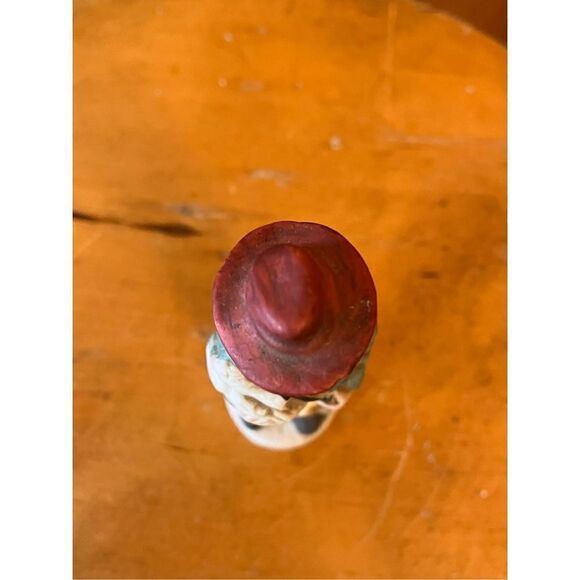 Vintage Farmer Figurine, Man with Ax Figurine, Diorama Figurine - Picture 5 of 6